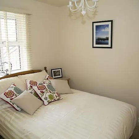 29 Marine Court Apartment