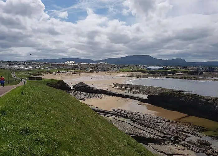 29 Marine Court * Bundoran